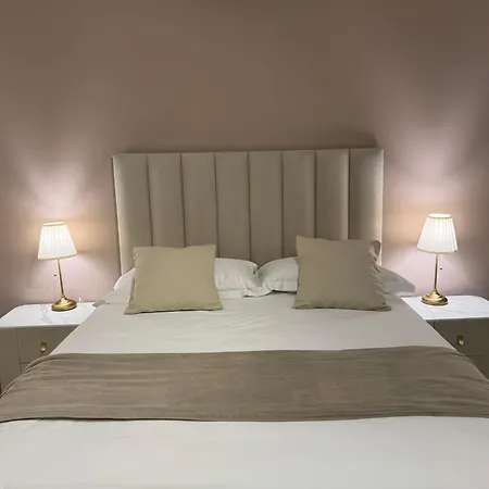 Samare & Lejlighedshotel 3*